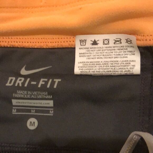 Nike Dri Fit running  capris - Picture 2 of 7